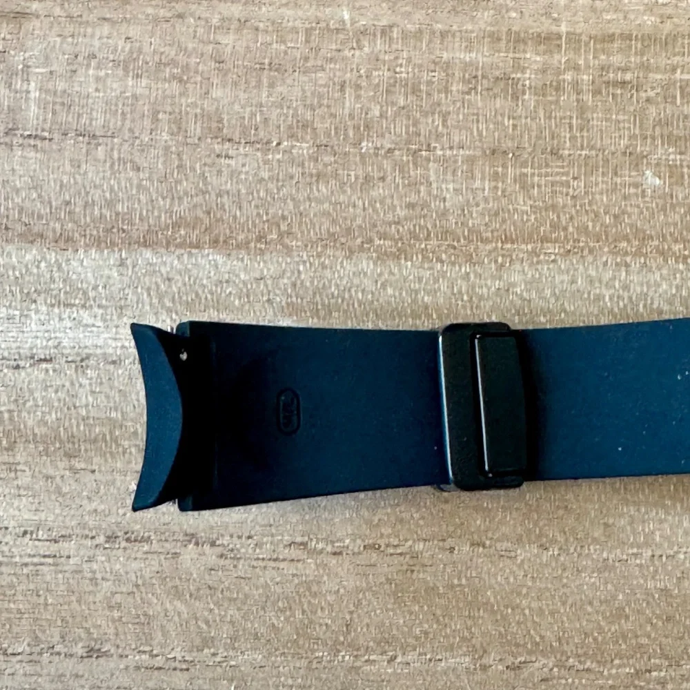 Astra‎ Straps Black Silicone Watch Band Replacement Strap